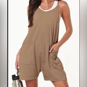 Fantaslook Women’s Sleeveless Pocket Jumpsuit in Tan, Size M, NWT